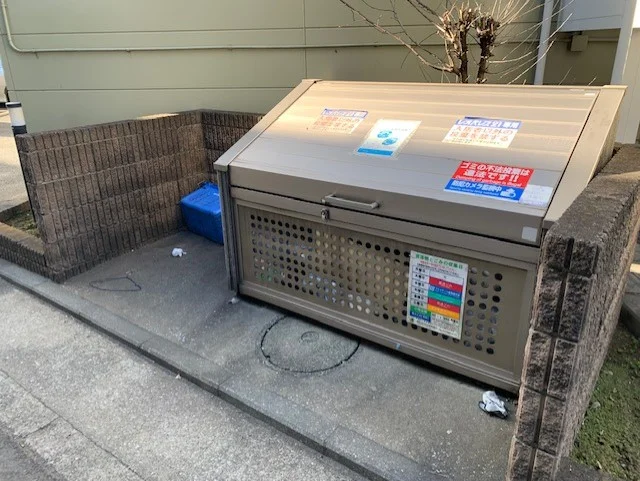 ダストボックス