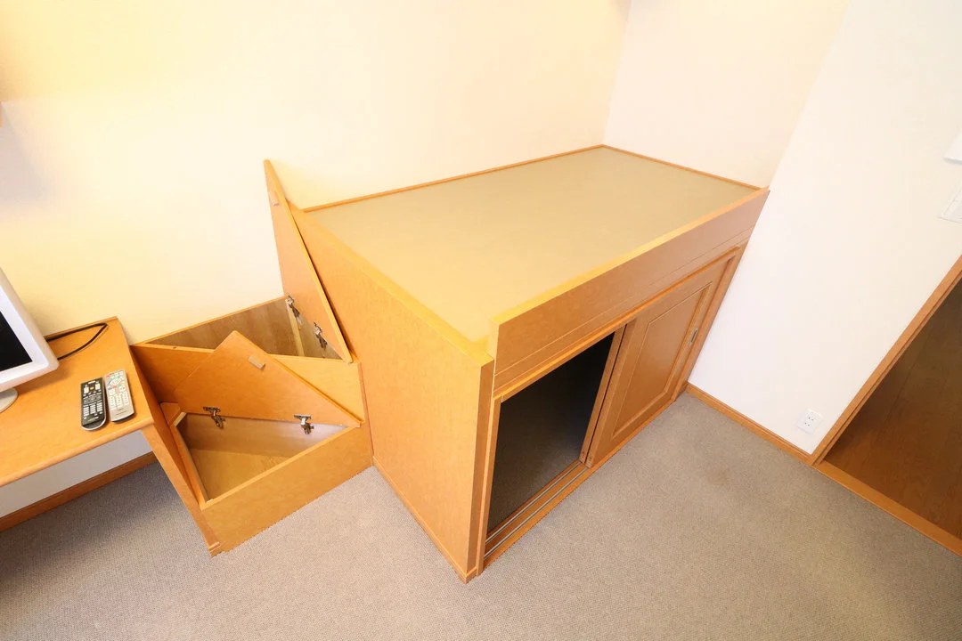 ベッド下に収納スペースあり！荷物が多くても十分に収まります！