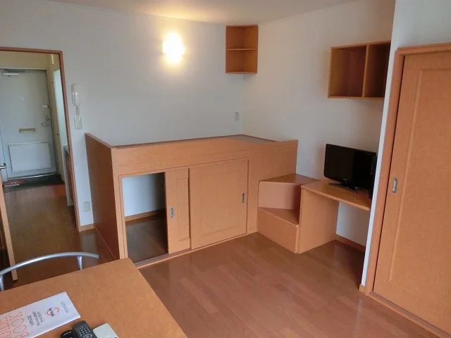 2階居室はカーペットになります。