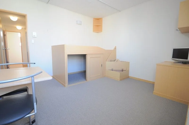 同シリーズの類似となります。現況を優先致します。