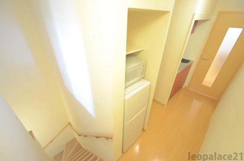 同シリーズの類似となります。現況を優先致します。