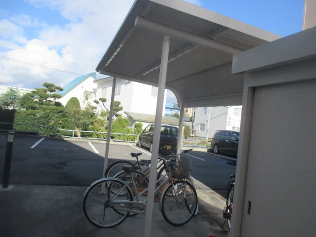 屋根付き駐輪場