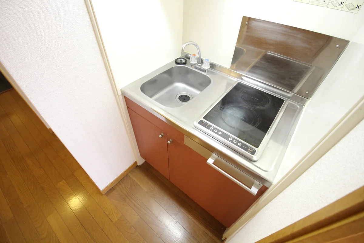 フラットタイプの電気コンロだから、お手入れが楽ですよ♪