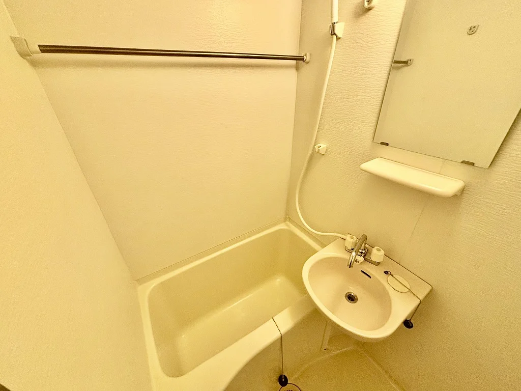 設備・仕様は号室により異なる為、現況を優先いたします。