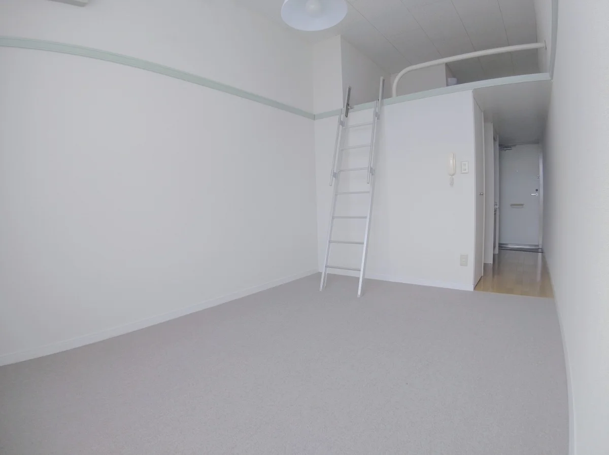 1階はフローリング、2階はじゅうたんになります。