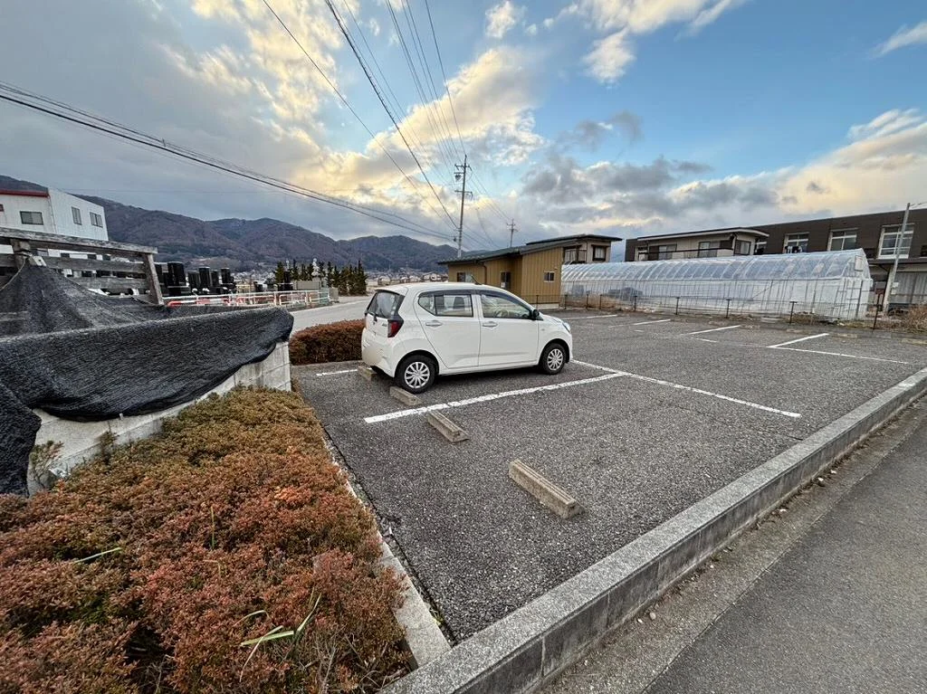 敷地外駐車場