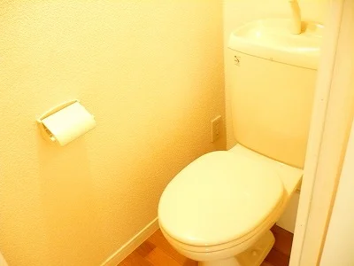 上には棚があります。