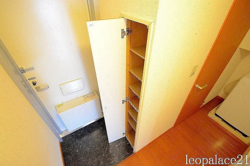 シューズボックス