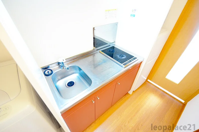 2口ラジエントヒーター付き。部屋により設備が異なる場合あり。