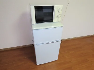 電子レンジ、冷蔵庫完備
