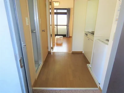 玄関からのアングルです