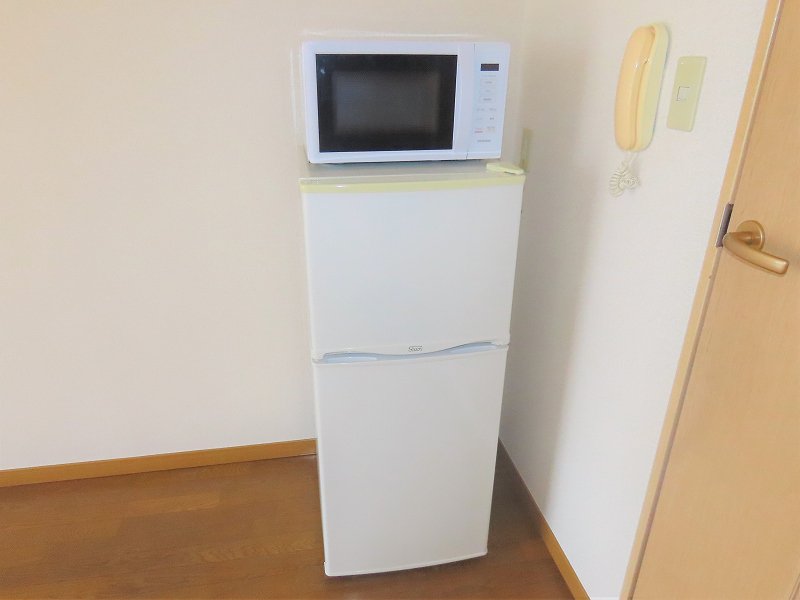 電子レンジ、冷蔵庫完備