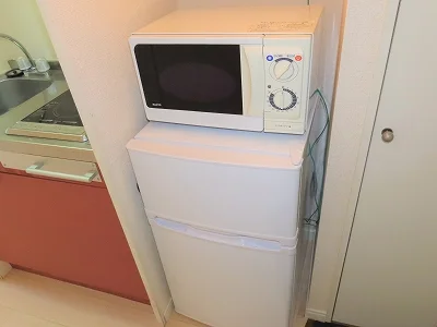 電子レンジ、冷蔵庫完備