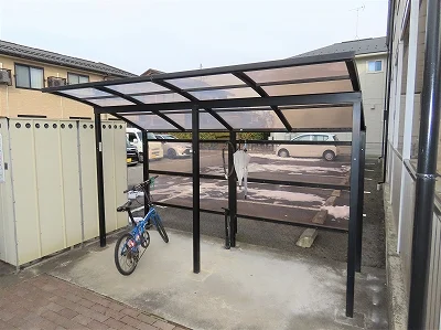 屋根付き駐輪場あり