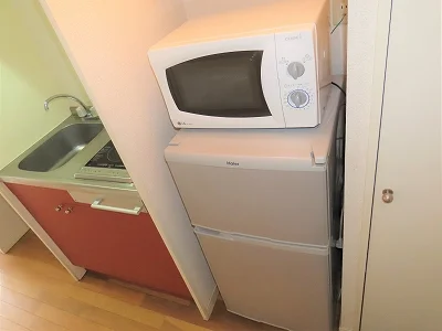 電子レンジ、冷蔵庫完備