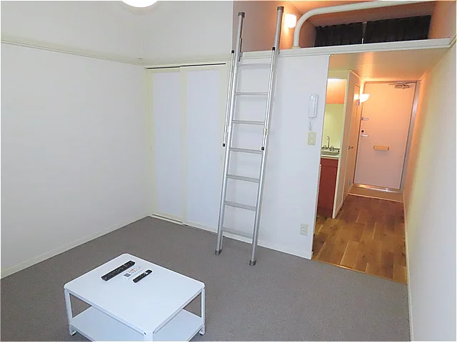 家具家電が備え付けのお部屋です