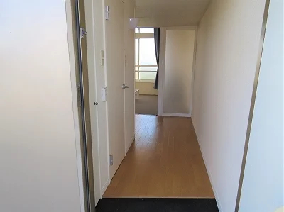 玄関からのアングルです