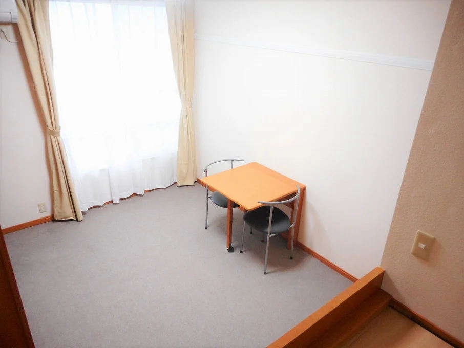 ベッド上からのアングルです