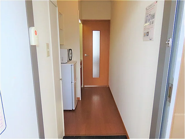 玄関からのアングルです