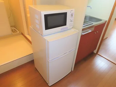 電子レンジ、冷蔵庫完備