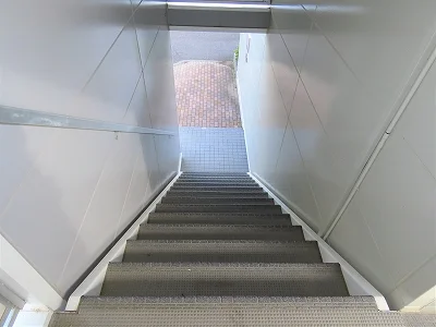 階段からのアングルです