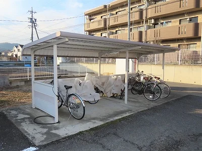 屋根付き駐輪場あり