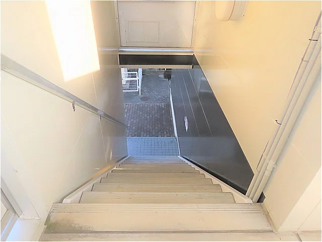 階段上からのアングルです