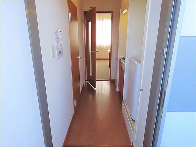 玄関からのアングルです