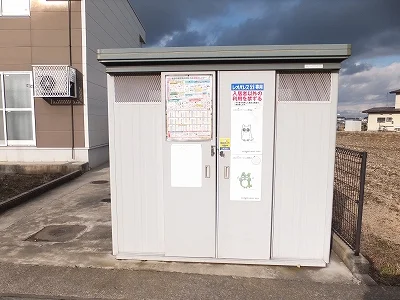 敷地内にゴミ庫が設置されておりゴミ捨てに便利です