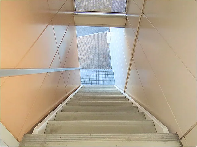 階段上からのアングルです