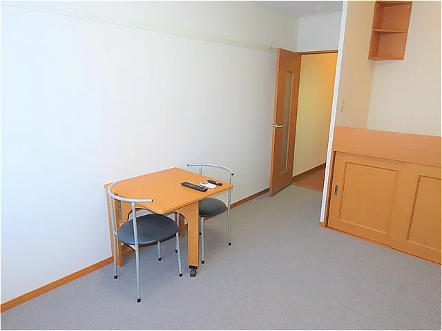 ハイベッドタイプのお部屋です