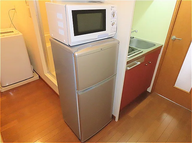 電子レンジ、冷蔵庫完備
