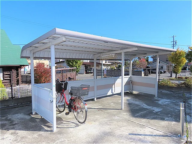 屋根付き駐輪場あり
