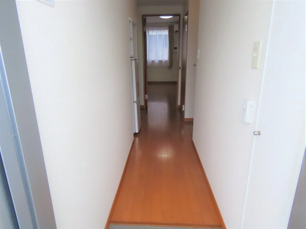 玄関からのアングルです