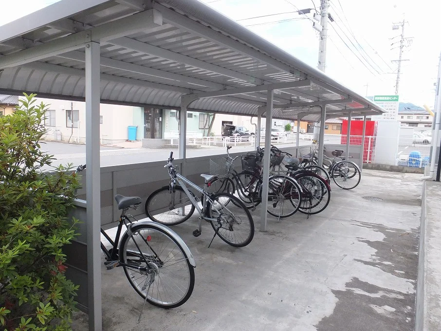 屋根付き駐輪場あり
