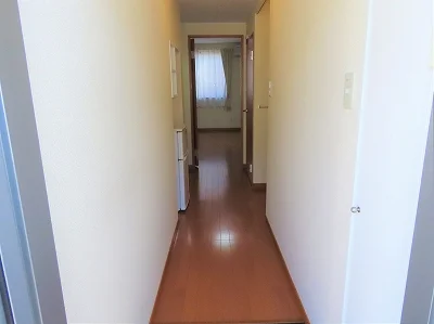 玄関からのアングルです