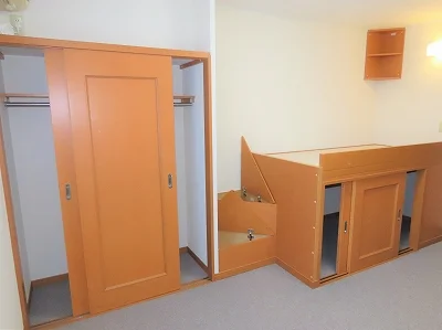 クローゼット、ベッド下収納あり