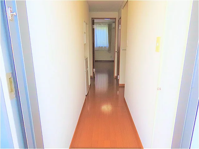 玄関からのアングルです