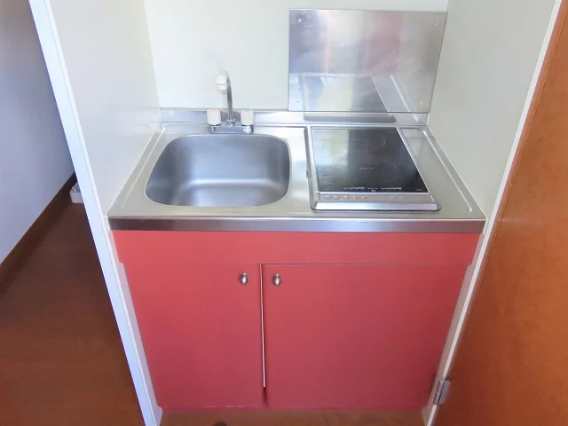 2口の電気コンロまたはIHコンロとなります