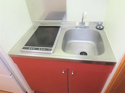 2口の電気コンロまたはIHコンロとなります