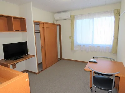 2階はカーペットのお部屋です