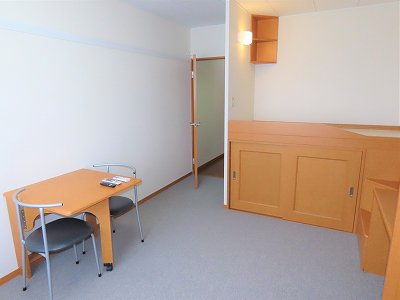 ハイベッドタイプのお部屋です