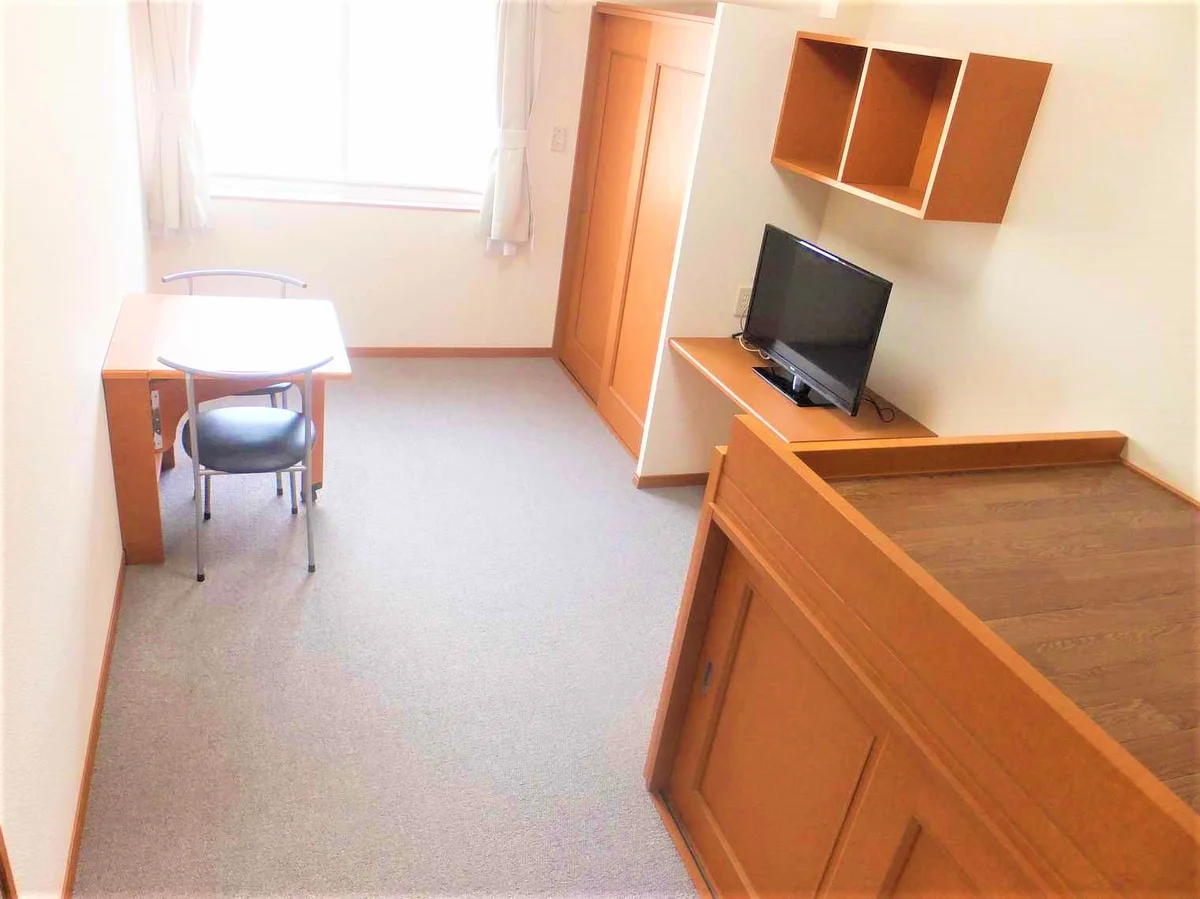 ハイベッドタイプのお部屋です