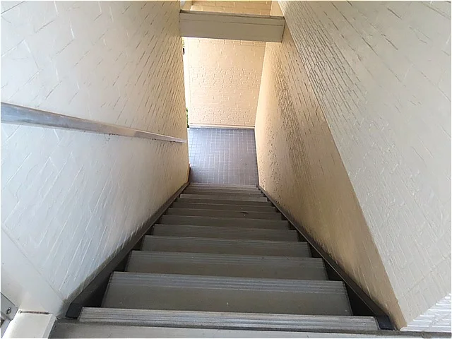 階段上からのアングルです