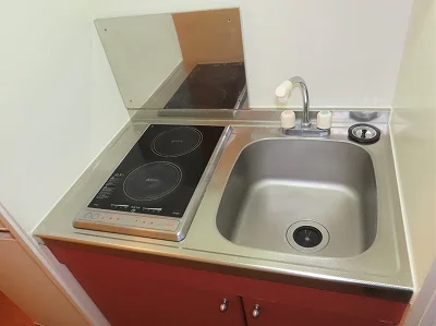 2口の電気コンロまたはIHコンロとなります