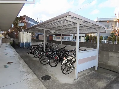 屋根付き駐輪場あり