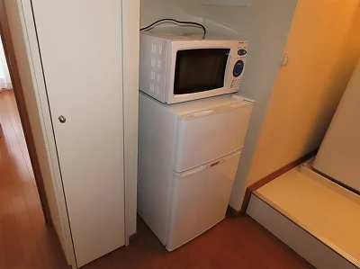 電子レンジ、冷蔵庫完備