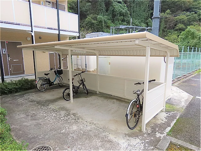 屋根付き駐輪場あり