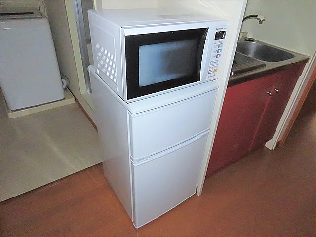 電子レンジ、冷蔵庫完備