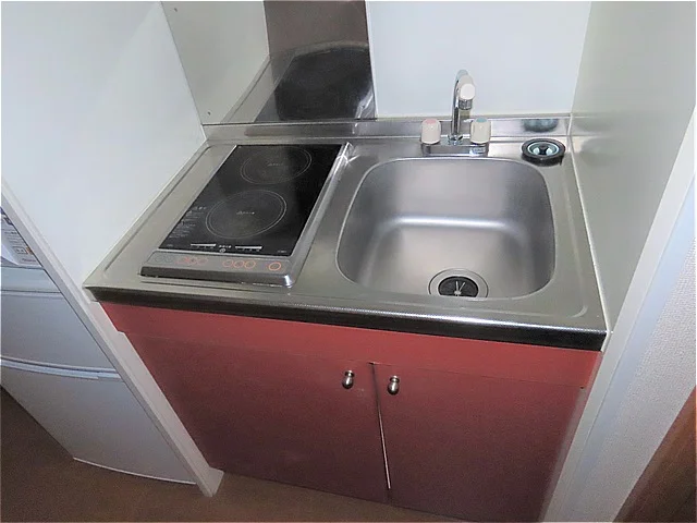 2口の電気コンロまたはIHコンロとなります